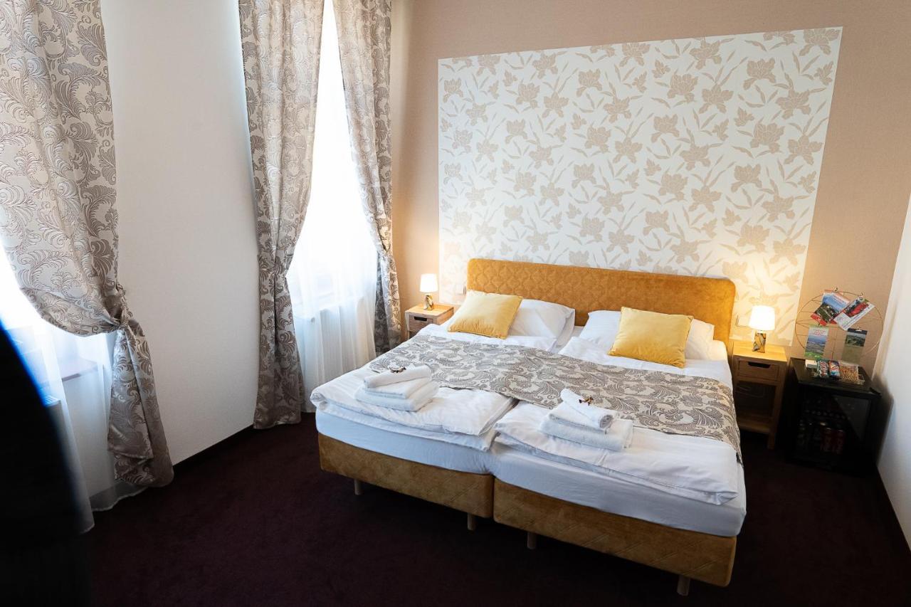 Penzion Deloris Trencin Exterior photo